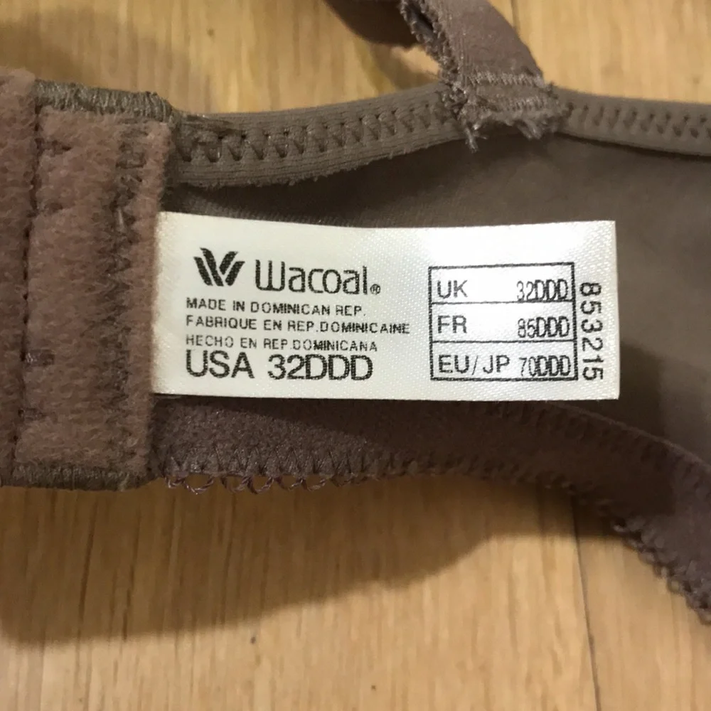 RARE! NWOT Body by Wacoal Seamless Underwire T-Shirt Bra in Cappuccino - 32DDD